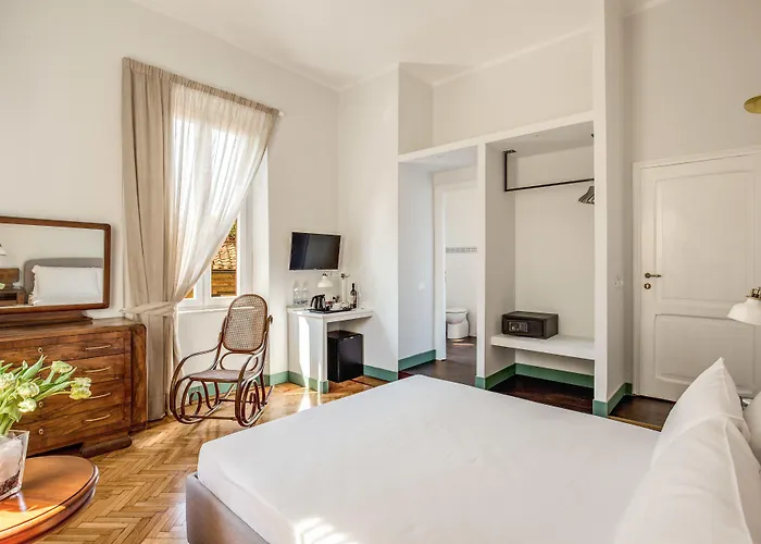 Oda ve Kahvaltı Tree Charme Trilussa 4*